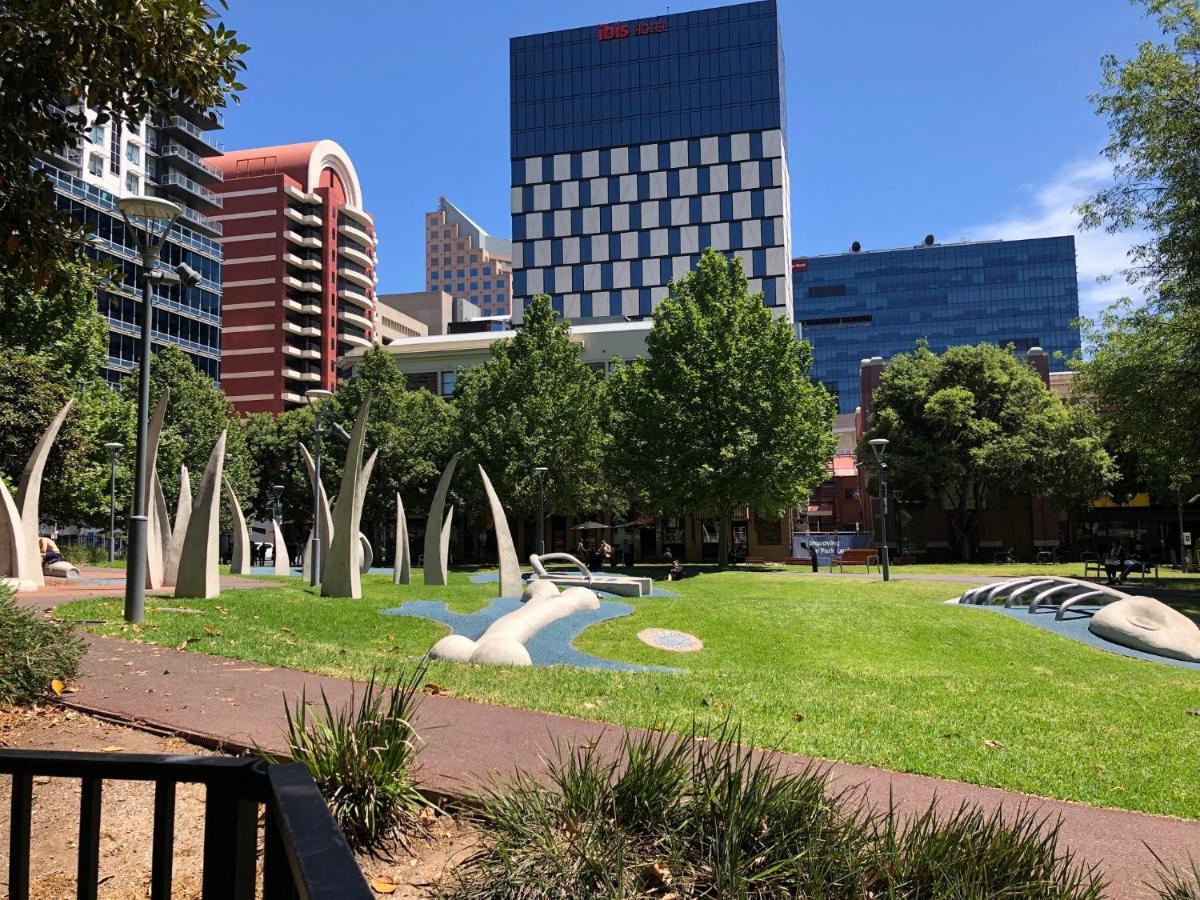 Lux 2Br Apt On Hindmarsh Sq-Pool-Gym-Sauna-Parking Adelaide Eksteriør billede