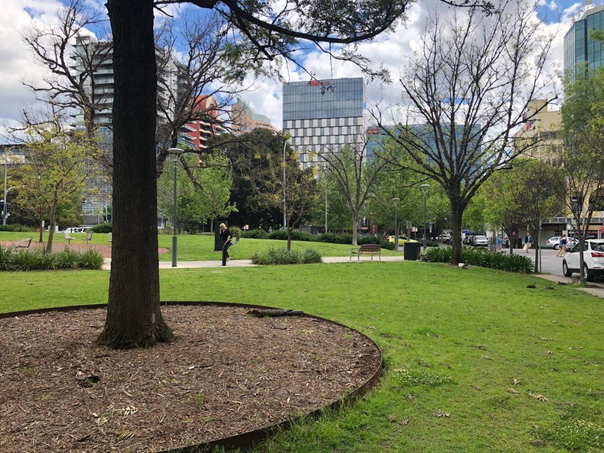 Lux 2Br Apt On Hindmarsh Sq-Pool-Gym-Sauna-Parking Adelaide Eksteriør billede
